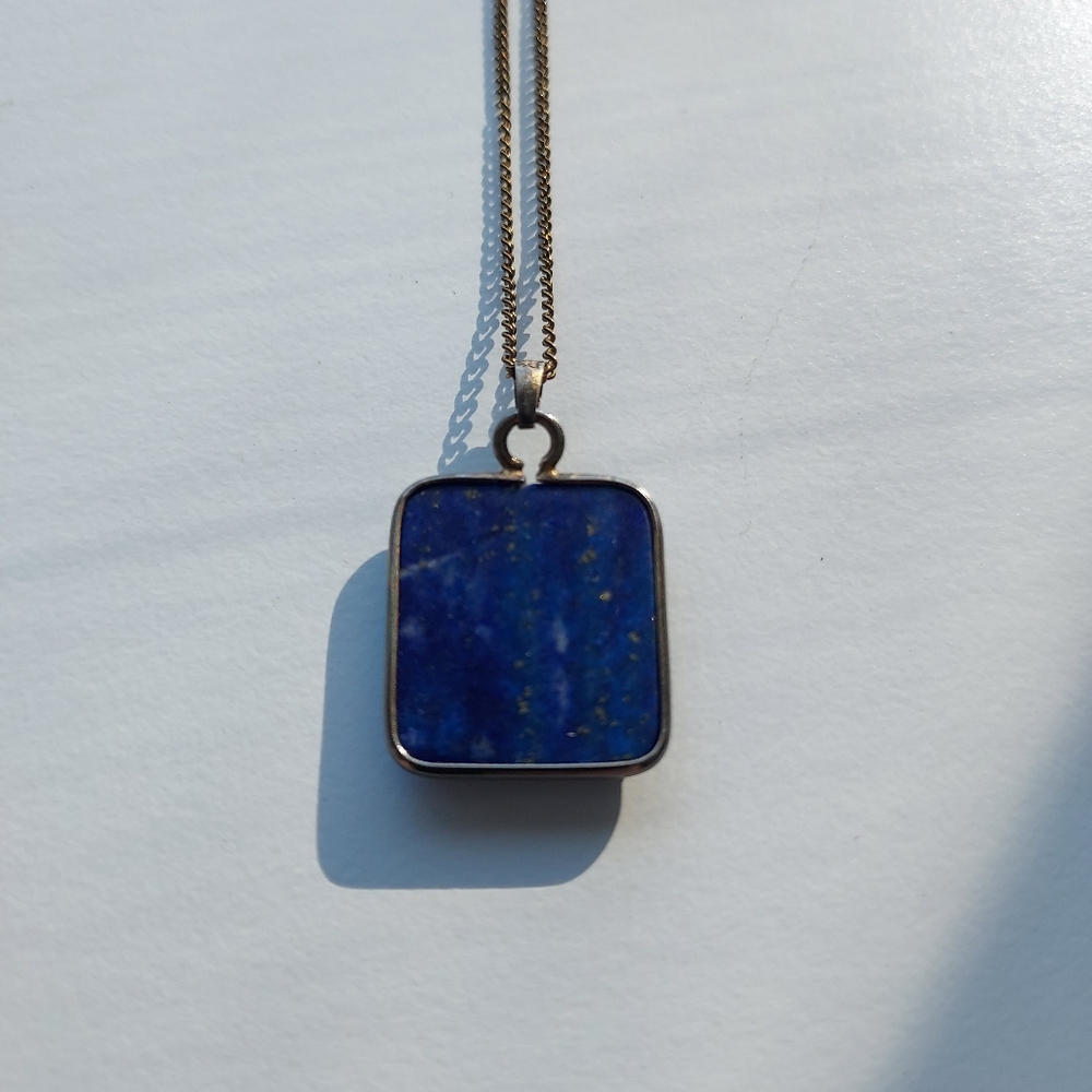 Vintage 1970s Polished Lapis Lazuli Pendant with Gold-tone Chain - Picture 2 of 6